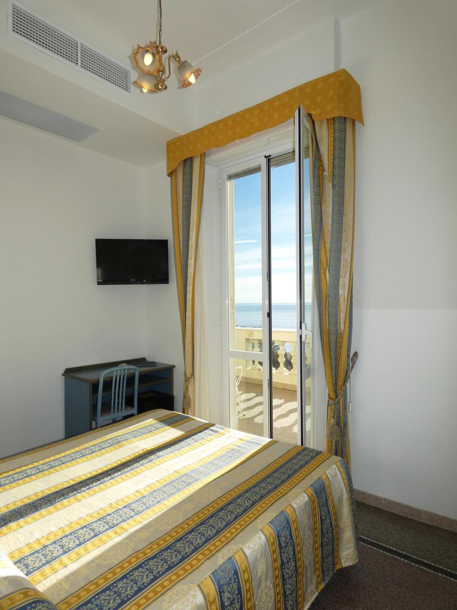 Hotel Centa 3*